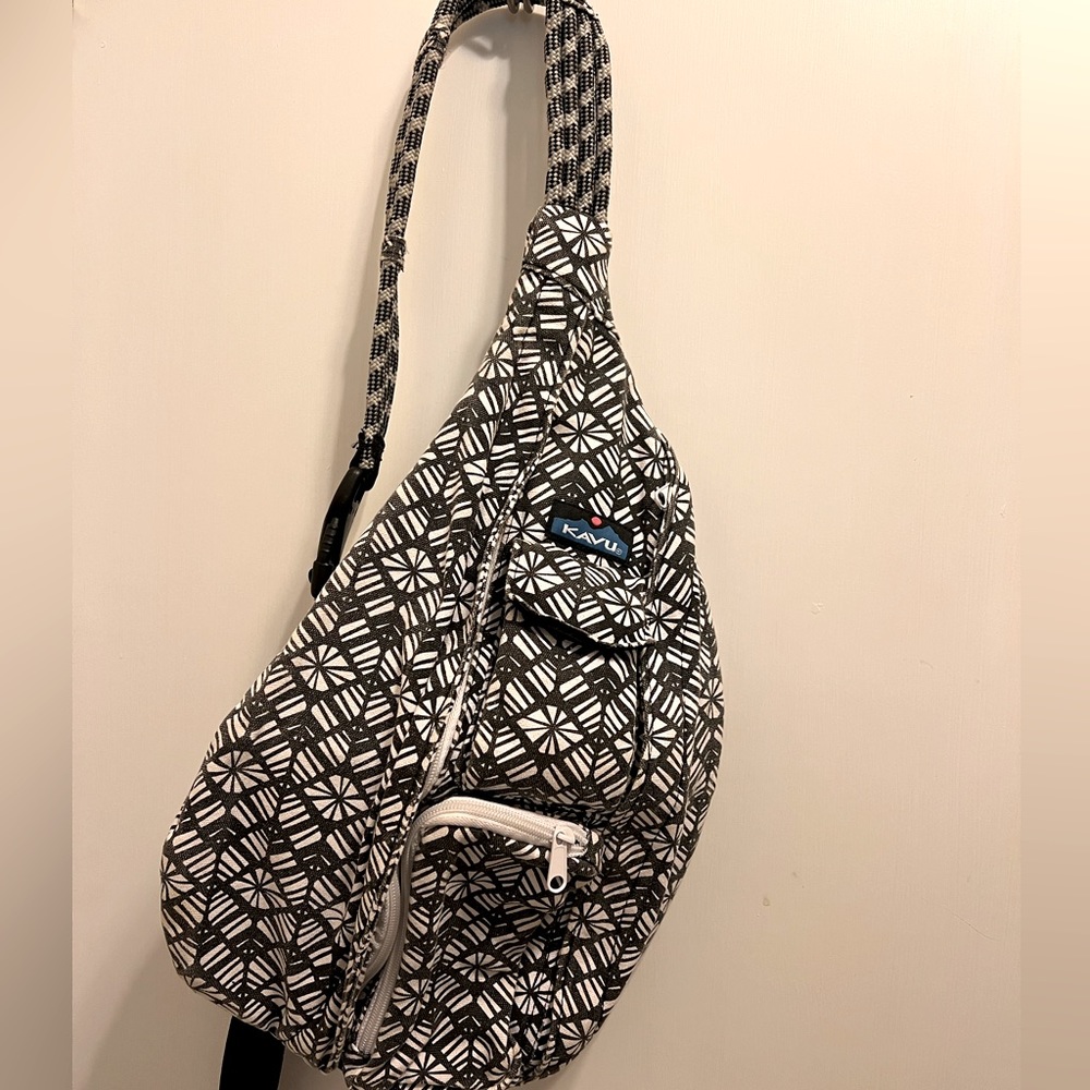 Kavu black and white shoulder bag